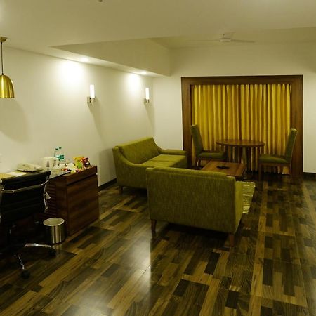 Lemon Tree Hotel Kojambuttúr Kültér fotó